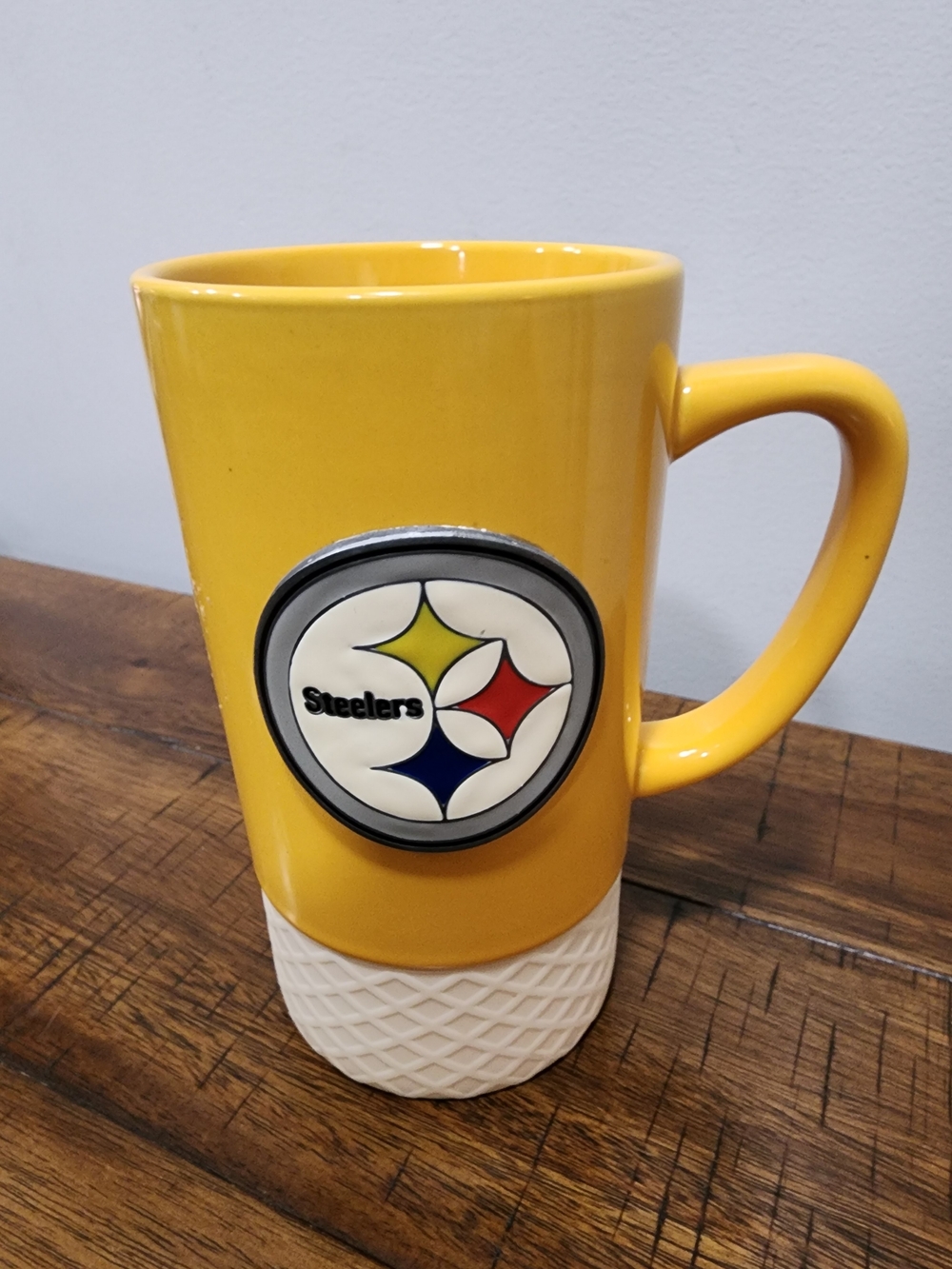NFL Pittsburgh Steelers 15oz Jump Mug with Silicone Grip
